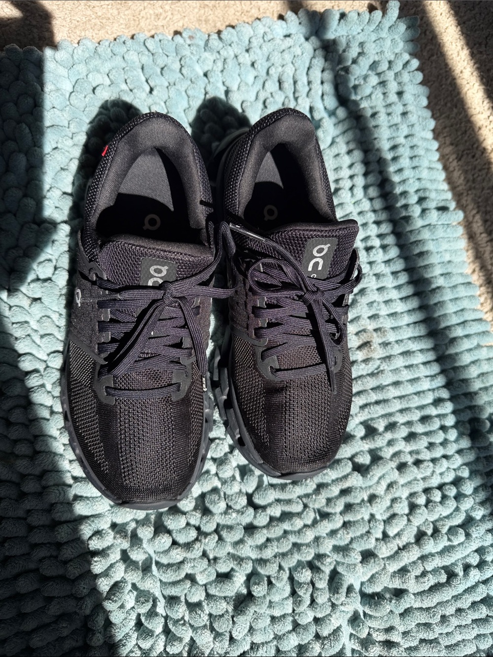 On Running Black woman’s Athletic Running Shoes - Picture 2 of 11